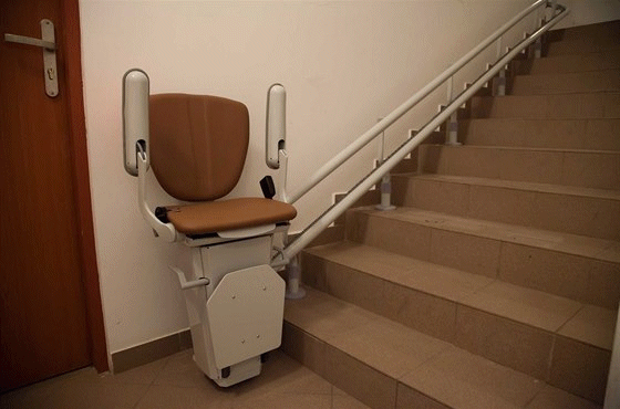 schodišťová sedačka